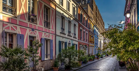 experience-paris-like-a-local-mid-content-1